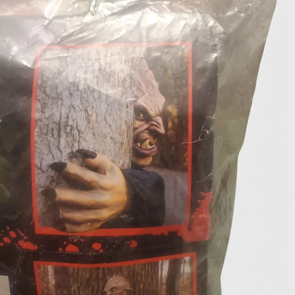 Halloween Zombie Peeping Tree Hugger Yard Decoration